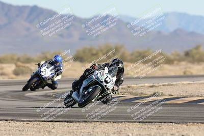 media/Dec-06-2025-CVMA (Sat) [[4a896cc04c]]/Race 8- Formula 40 MW and LW/